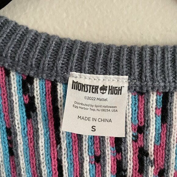 Monster High Spirit Halloween Women S Goth Dark Academia Alumni Sweater Vest NWT - Picture 8 of 12